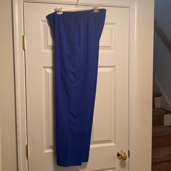 GT Performance Royal Blue Scrub Pants with elastic waist and drawstrings. - Picture 2 of 2